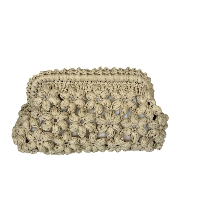 Handmade Cream Raffia Clutch Bag With Floral Motifs – Elegant Spring And Summer Purse1 Handmade Cream Raffia Clutch Bag With Floral Motifs – Elegant Spring And Summer Purse - Image 1